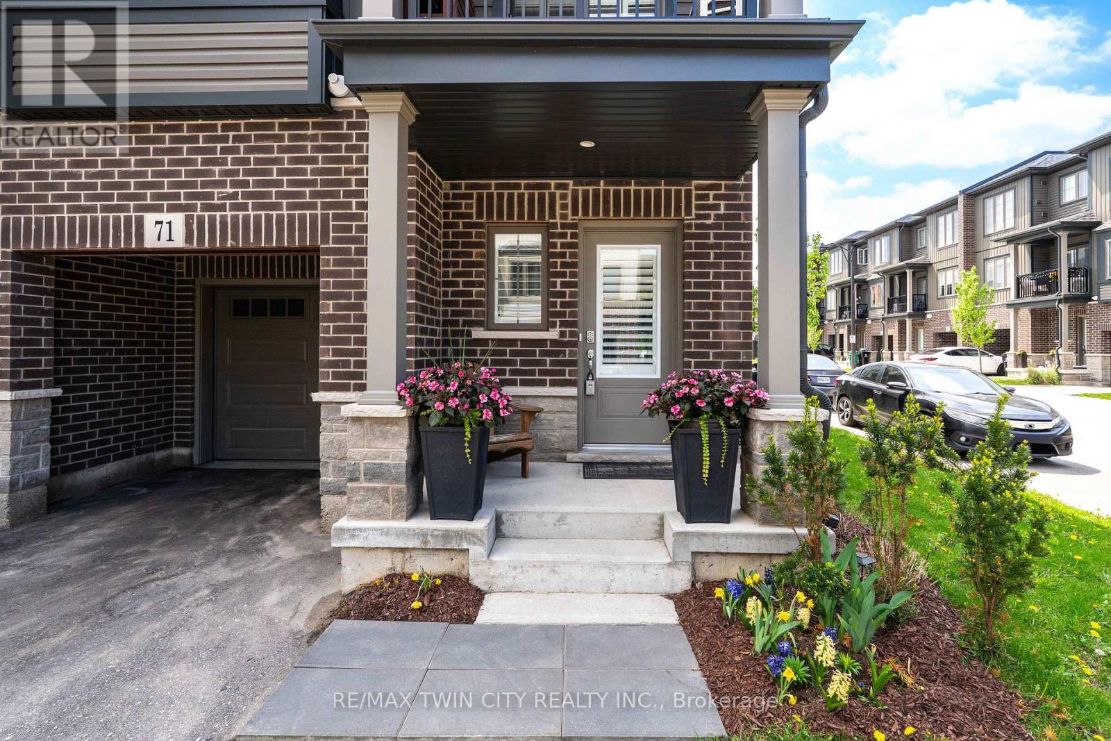 71 - 124 Compass Trail, Cambridge, Ontario  N3E 0E3 - Photo 4 - X13172360