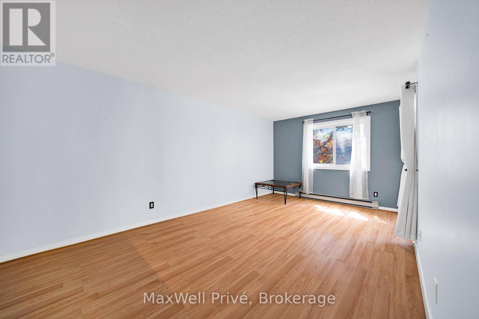 218 - 250 Brittany Drive, Ottawa, Ontario  K1K 4M1 - Photo 2 - X13172364