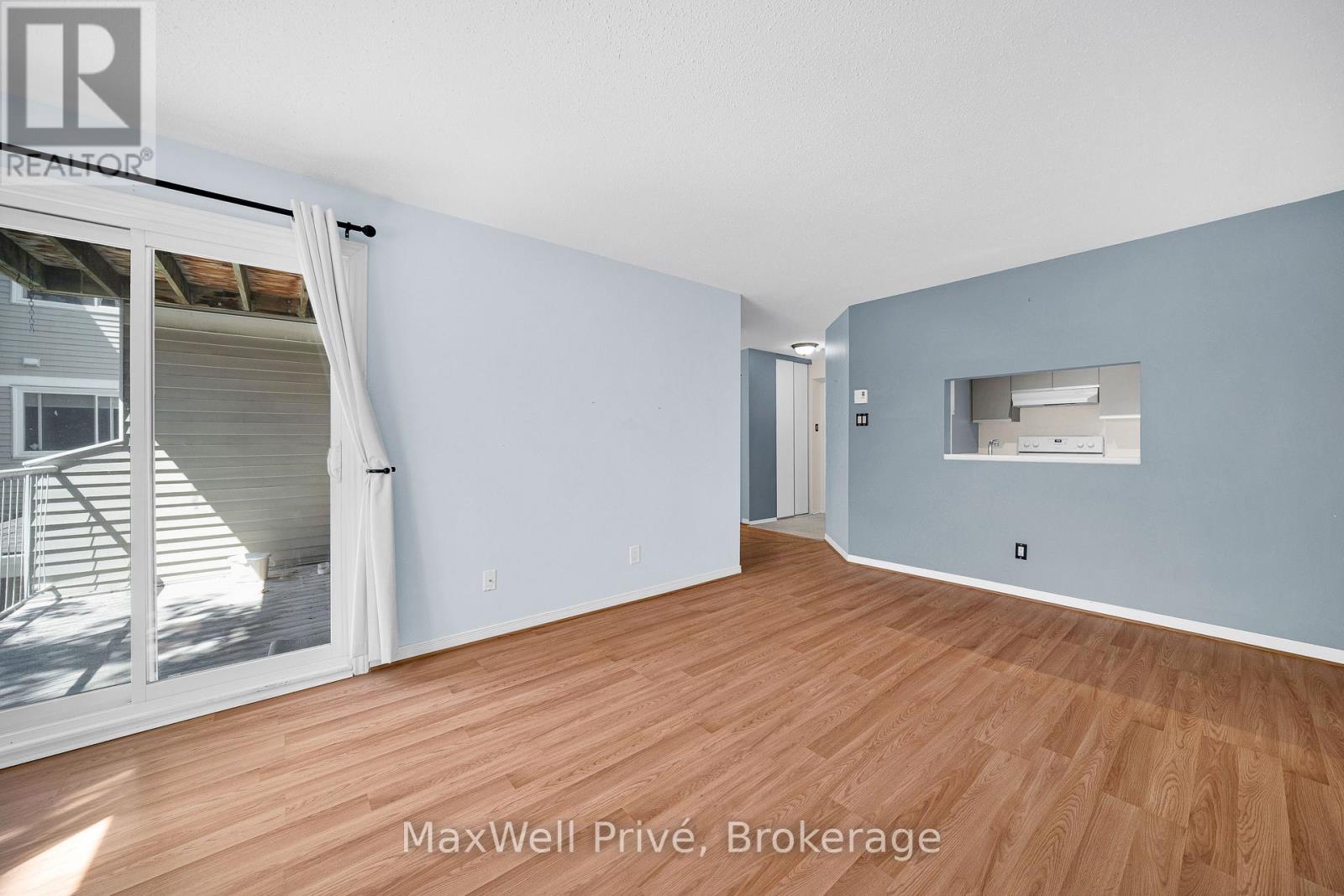 218 - 250 Brittany Drive, Ottawa, Ontario  K1K 4M1 - Photo 3 - X13172364
