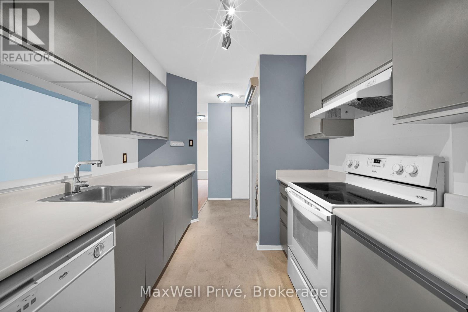 218 - 250 Brittany Drive, Ottawa, Ontario  K1K 4M1 - Photo 7 - X13172364