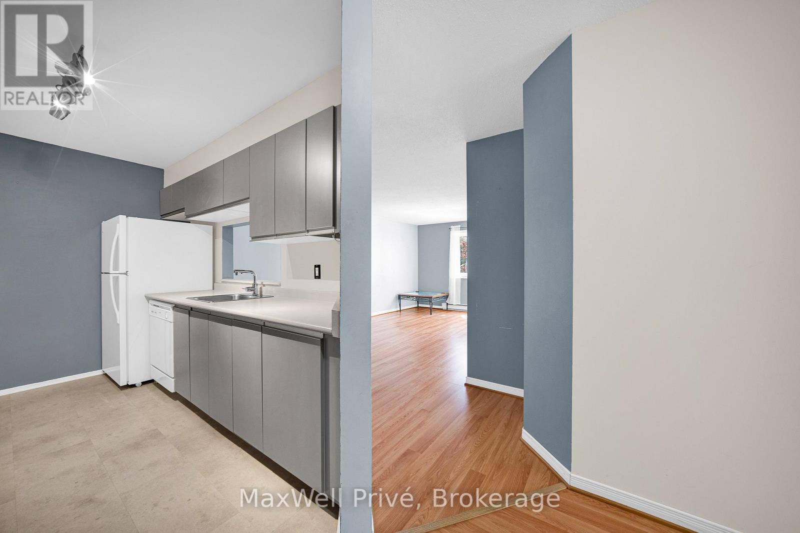 218 - 250 Brittany Drive, Ottawa, Ontario  K1K 4M1 - Photo 9 - X13172364