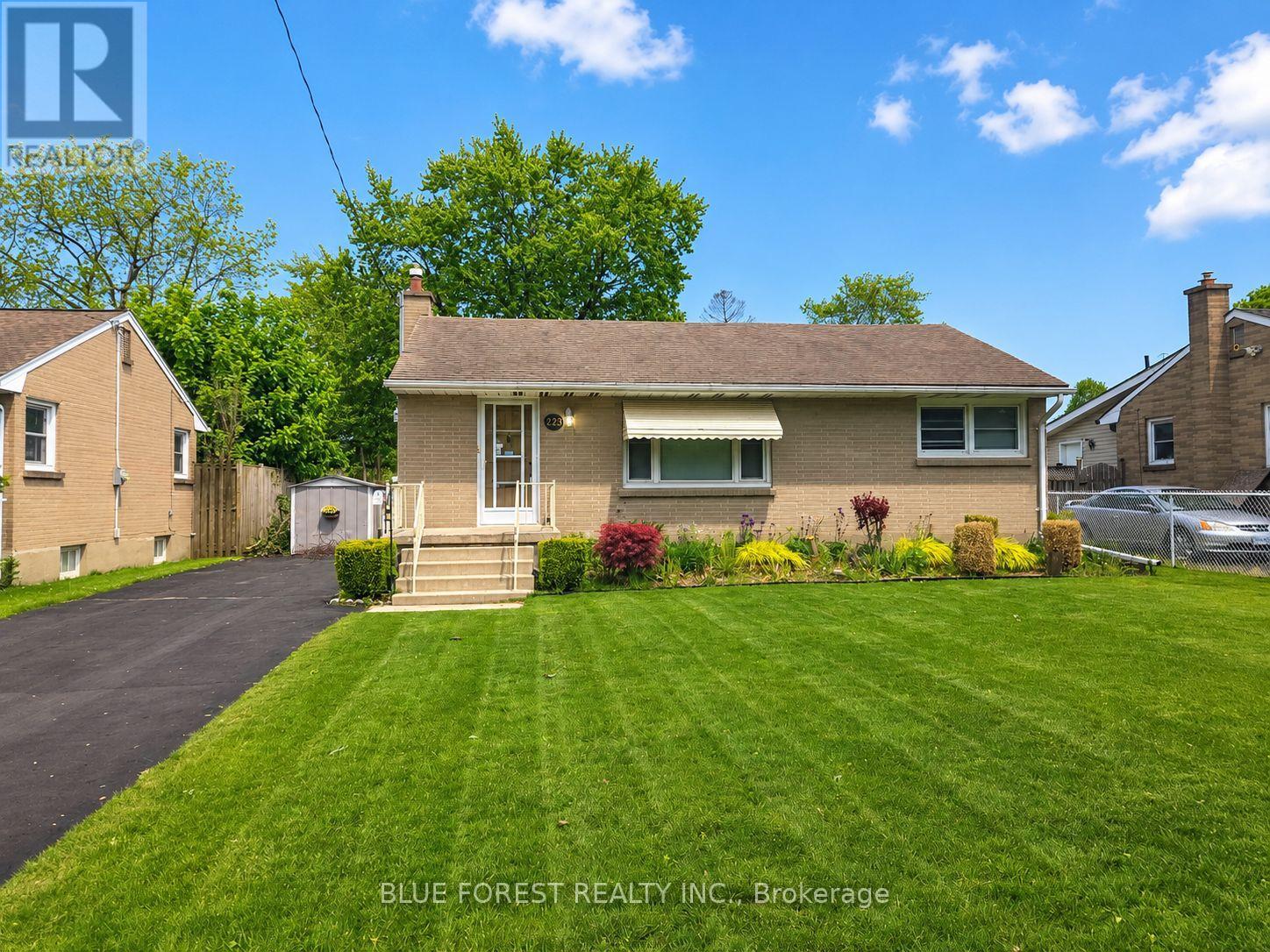 223 WINNIPEG STREET, London East, Ontario