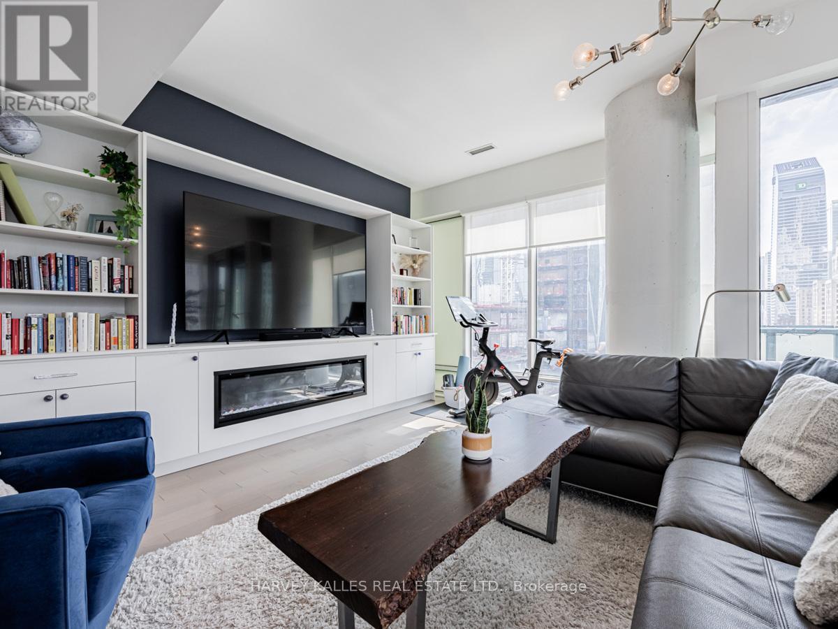 1205 - 8 The Esplanade, Toronto, Ontario  M5E 0A6 - Photo 14 - C13172430