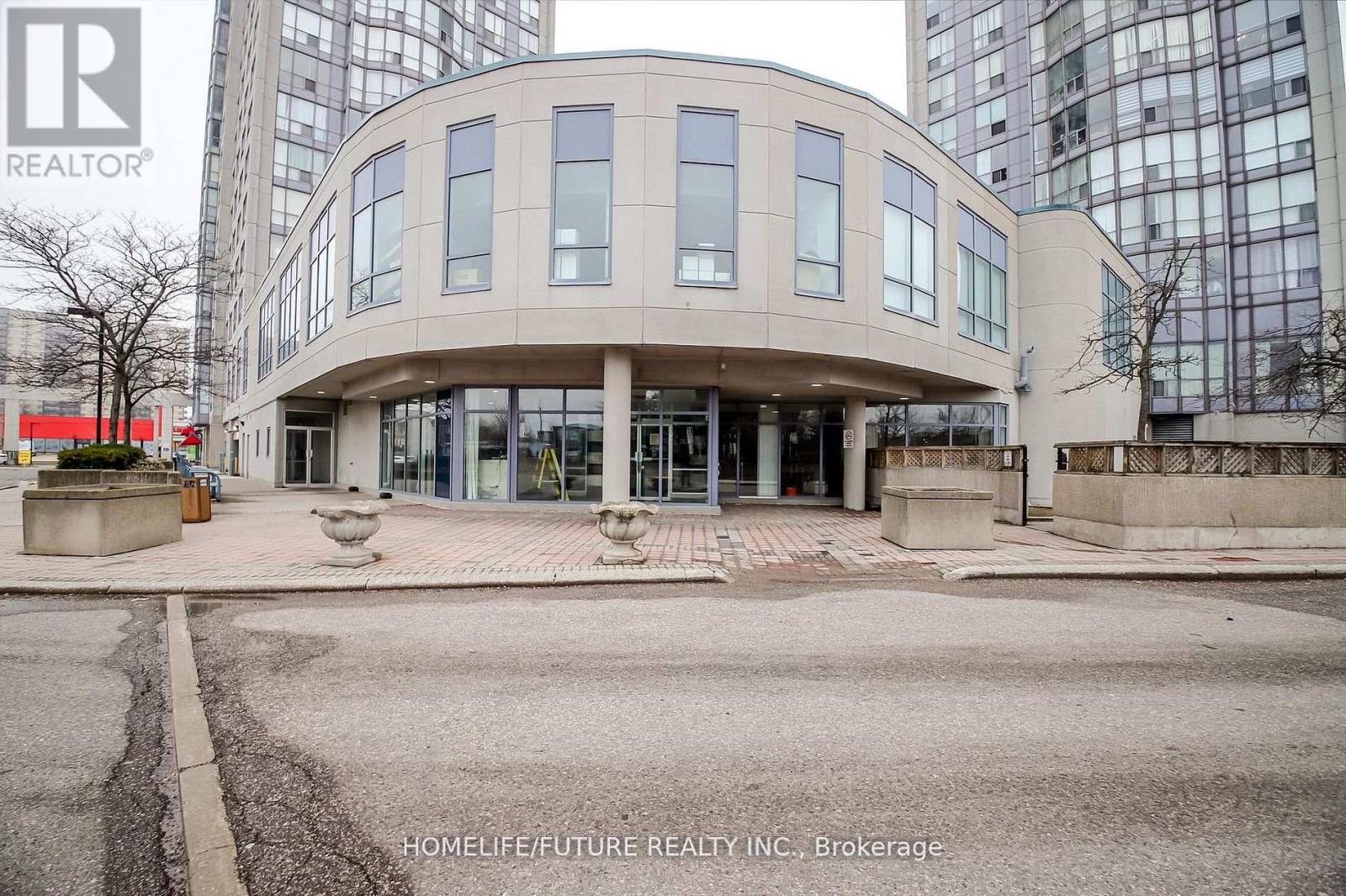 816 - 2550 Lawrence Avenue E, Toronto, Ontario  M1P 4Z3 - Photo 6 - E13172408