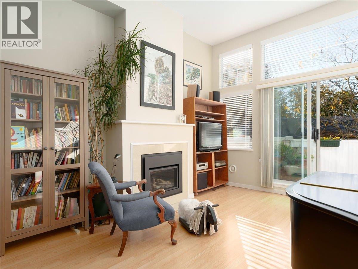 5 3588 Whitney Place, Vancouver, British Columbia  V5S 4T2 - Photo 1 - R3086629