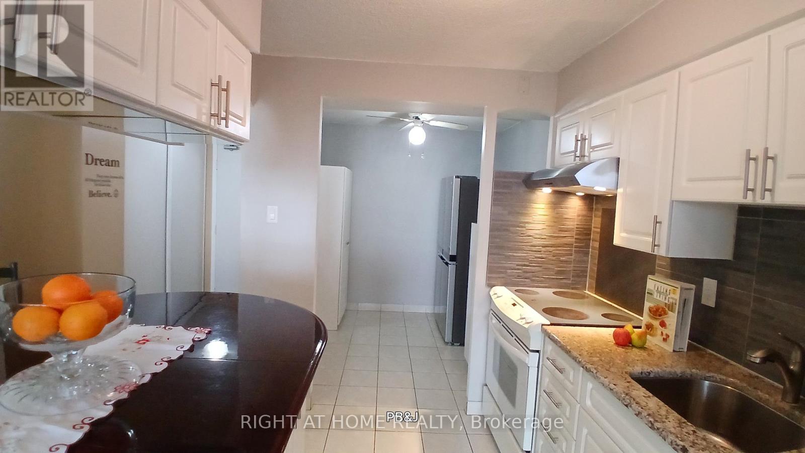 1403 - 45 Sunrise Avenue, Toronto, Ontario  M4A 2S3 - Photo 9 - C13171814