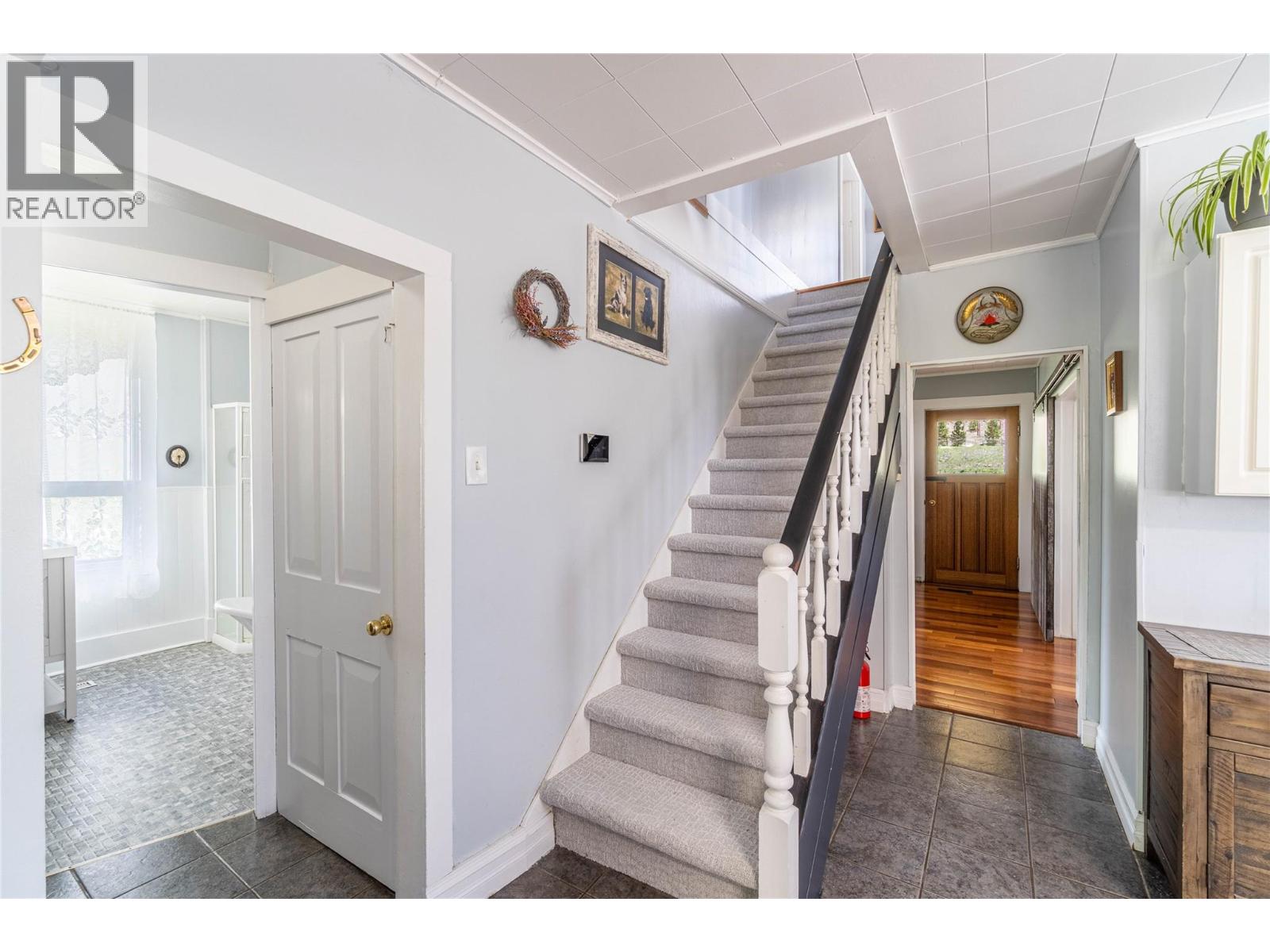1566 Barnhartvale Road, Kamloops, British Columbia  V2C 6Y1 - Photo 18 - 10384672