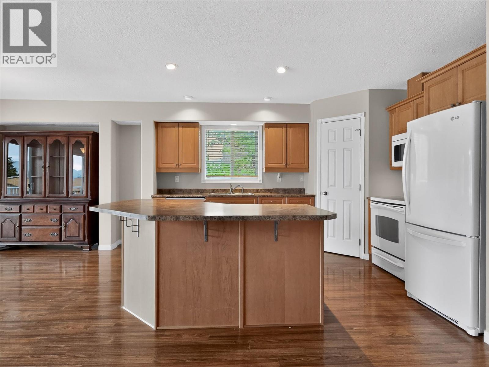 1204 Vista Heights Drive, Ashcroft, British Columbia  V0K 1A0 - Photo 6 - 10388211