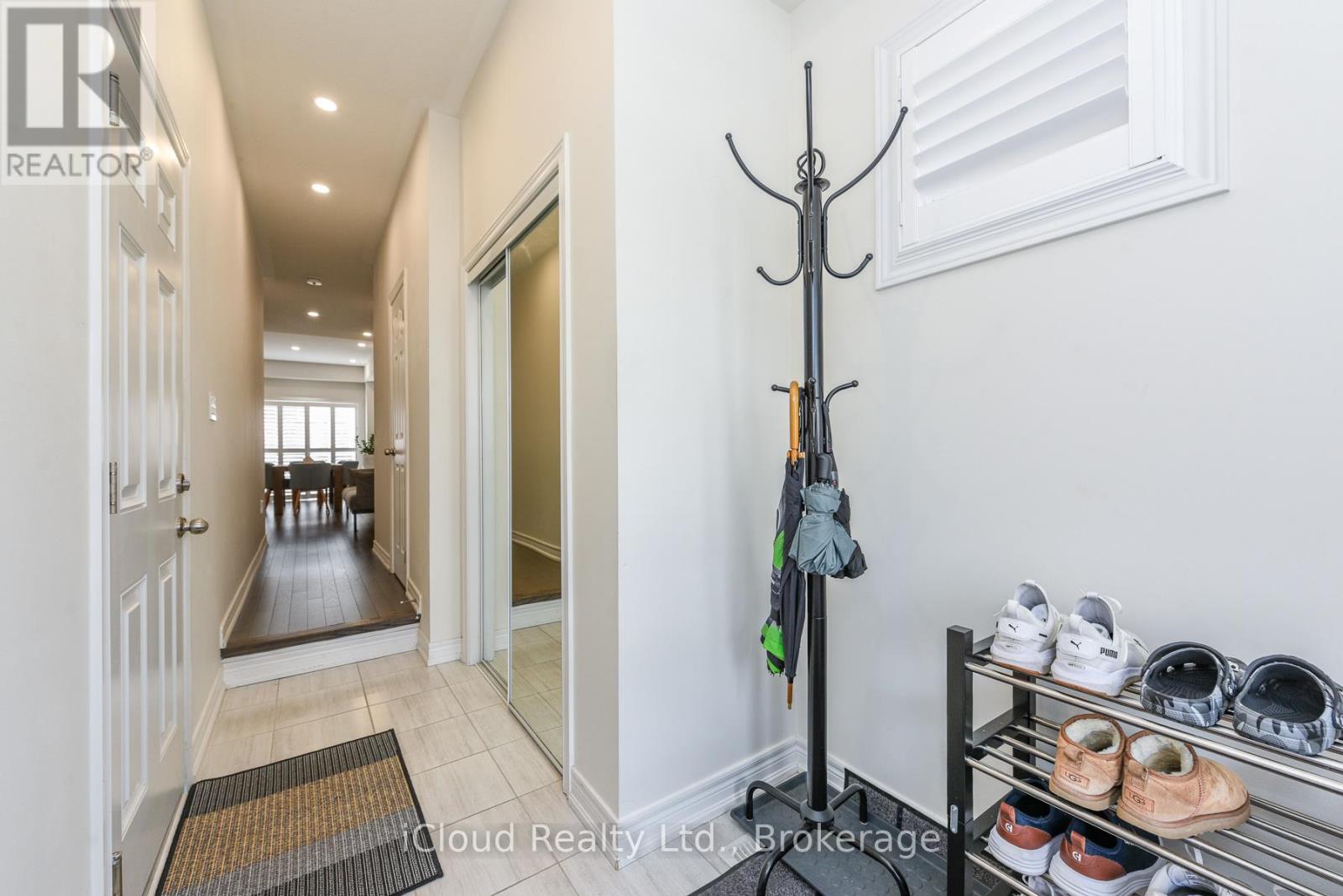 3958 Leonardo Street, Burlington, Ontario  L7M 0Z7 - Photo 4 - W13171544