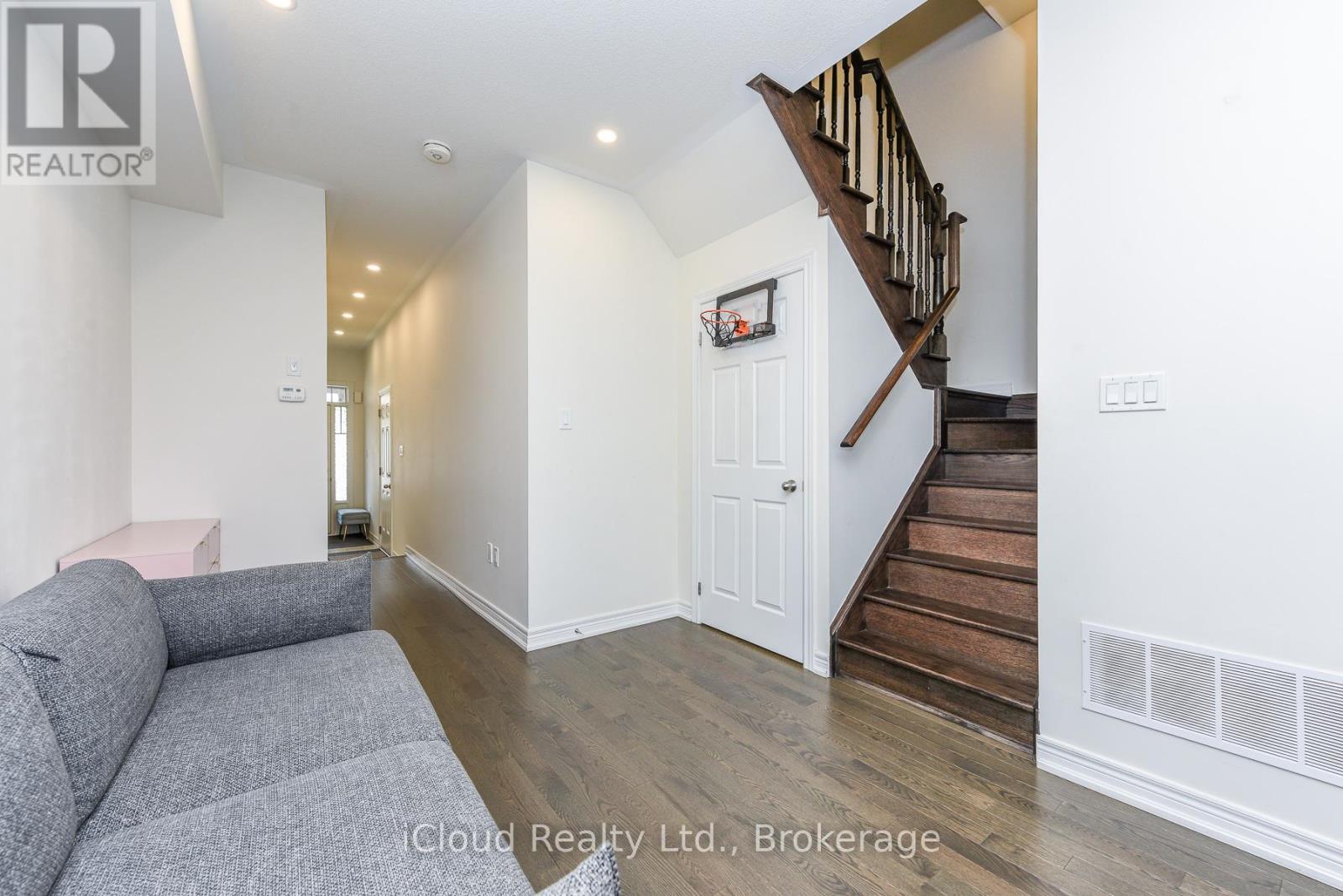 3958 Leonardo Street, Burlington, Ontario  L7M 0Z7 - Photo 13 - W13171544