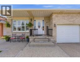 27 BARBARA Court, Hamilton, Ontario