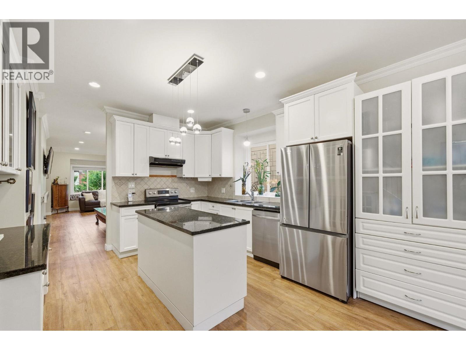 562 W Keith Road, North Vancouver, British Columbia  V7M 1M4 - Photo 6 - R3127765