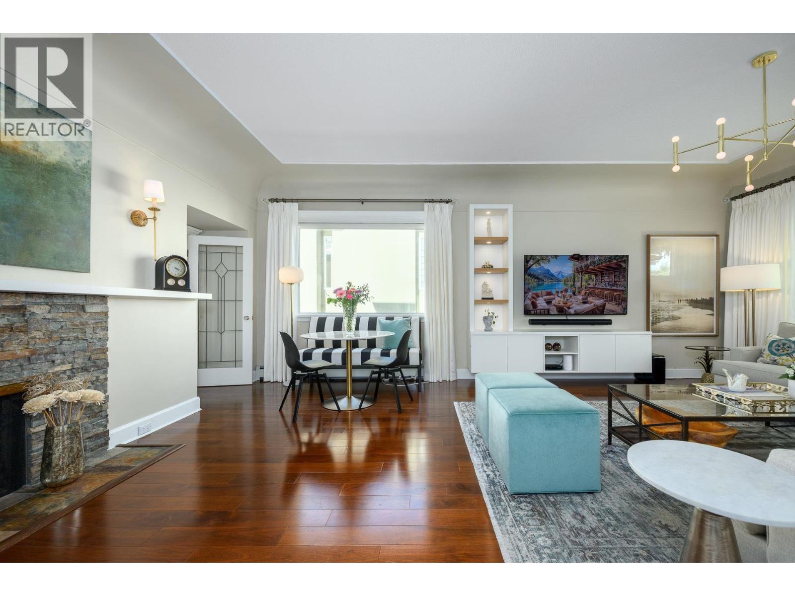 8013 17th Avenue, Burnaby, British Columbia  V3N 1M5 - Photo 3 - R3127819