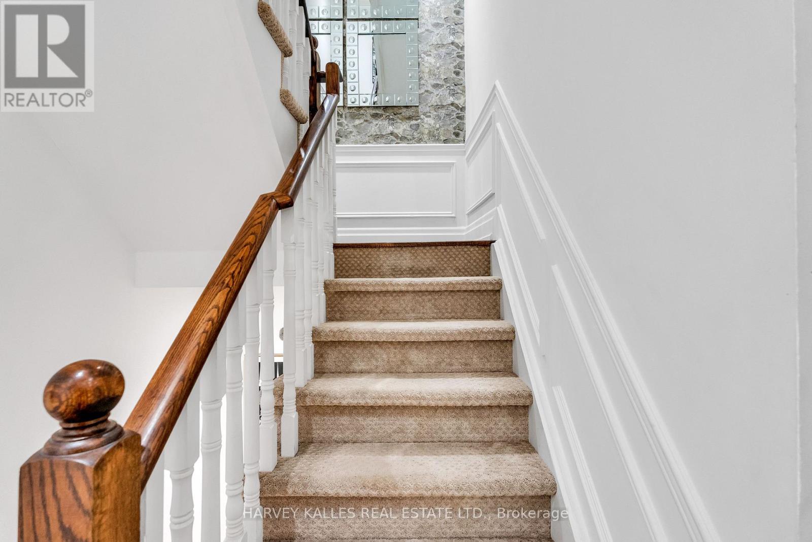 51 York Mills Road, Toronto, Ontario  M2P 1B6 - Photo 16 - C13172458