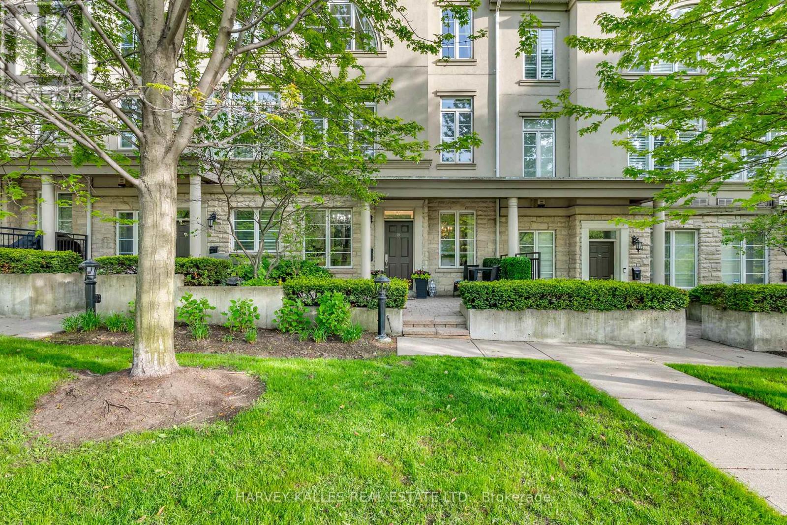 51 York Mills Road, Toronto, Ontario  M2P 1B6 - Photo 2 - C13172458