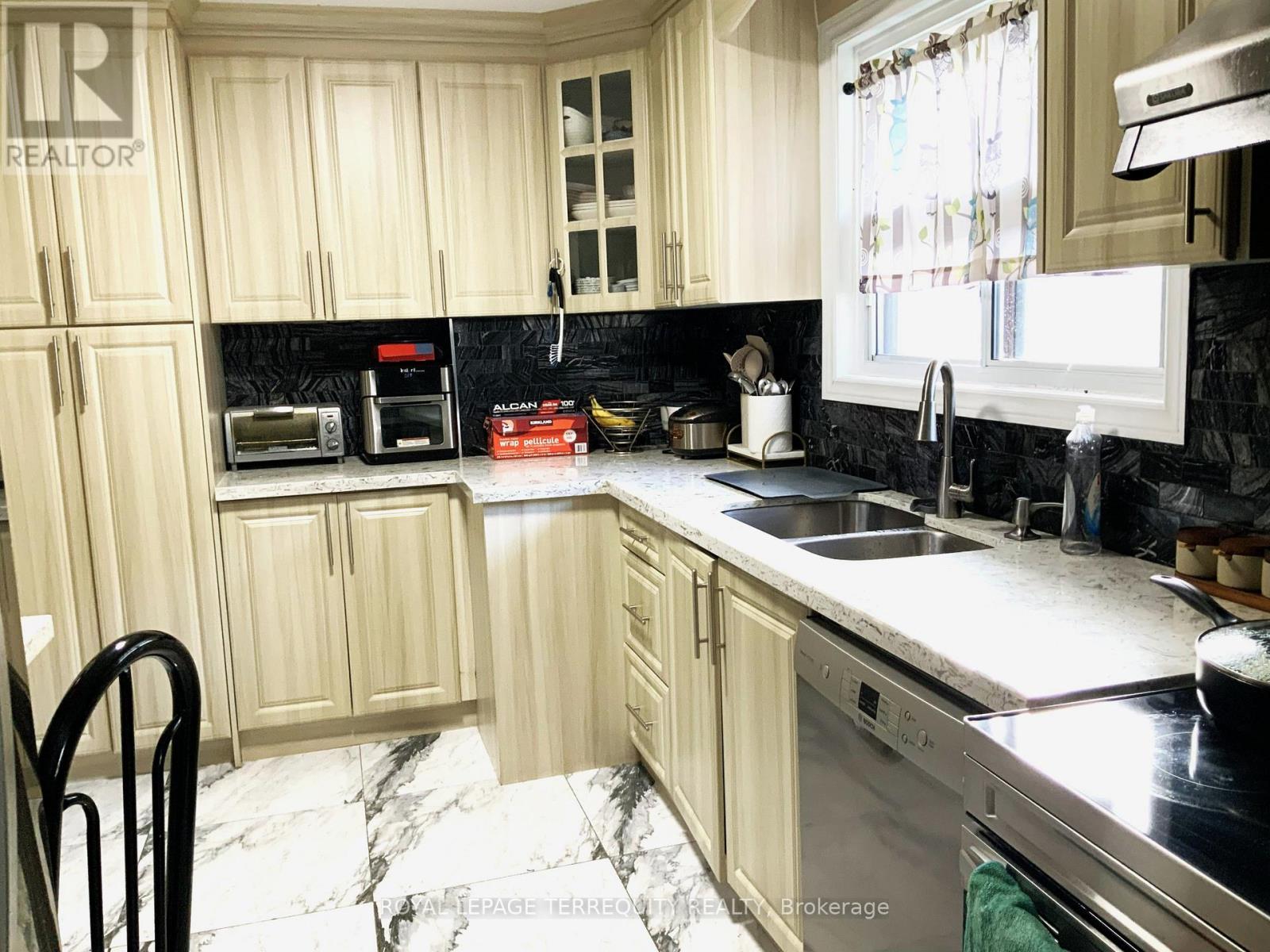 20 Maida Vale, Toronto, Ontario  M1K 2X7 - Photo 16 - E13170640