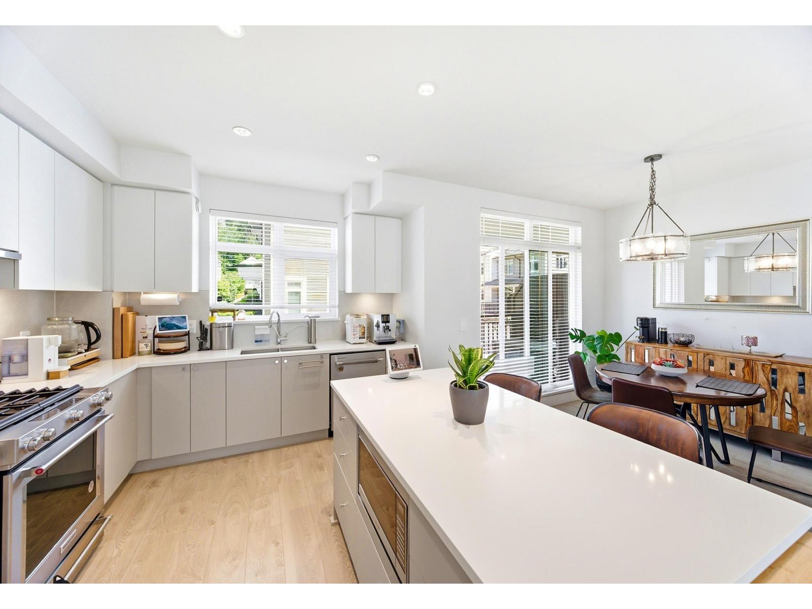 8 2070 Oak Meadows Drive, Surrey, British Columbia  V3Z 1J1 - Photo 11 - R3127385