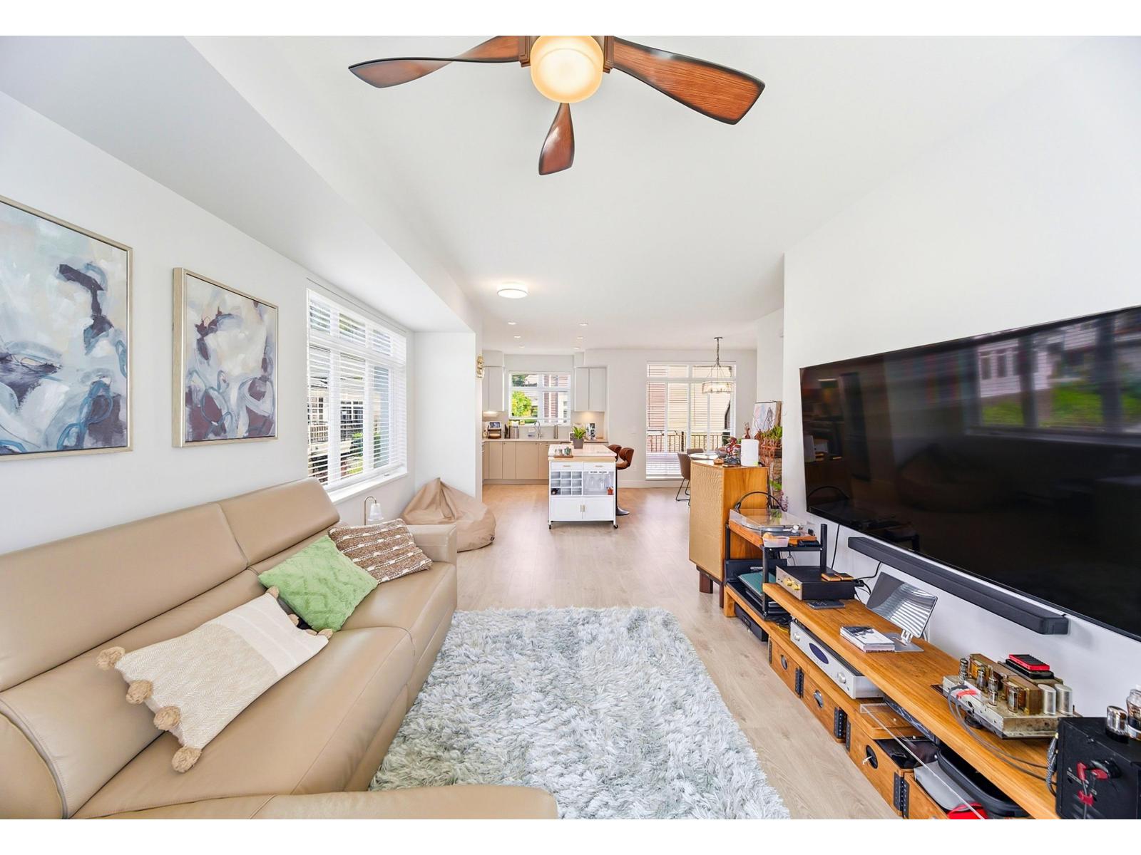 8 2070 Oak Meadows Drive, Surrey, British Columbia  V3Z 1J1 - Photo 4 - R3127385