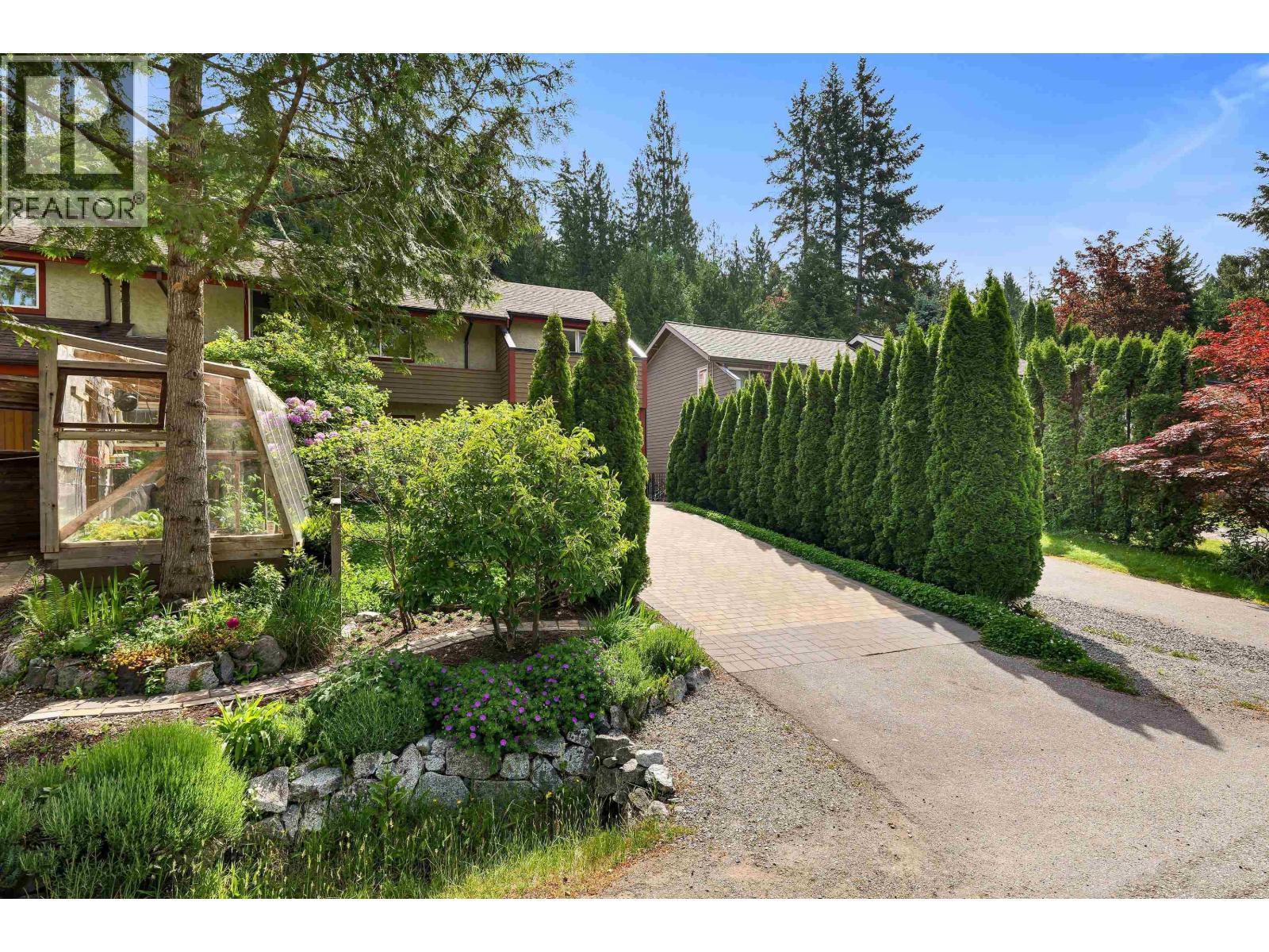 40736 Perth Drive, Squamish, British Columbia  V0N 1T0 - Photo 29 - R3127667