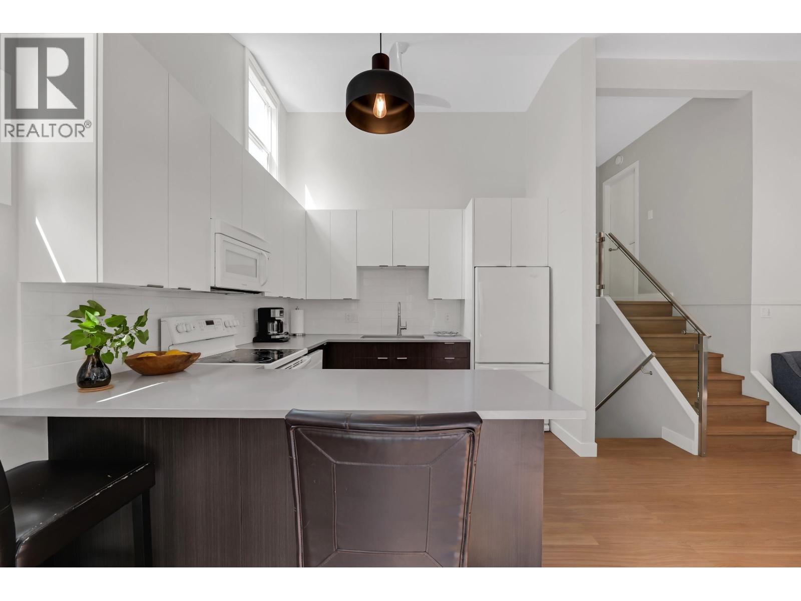 40736 Perth Drive, Squamish, British Columbia  V0N 1T0 - Photo 6 - R3127667