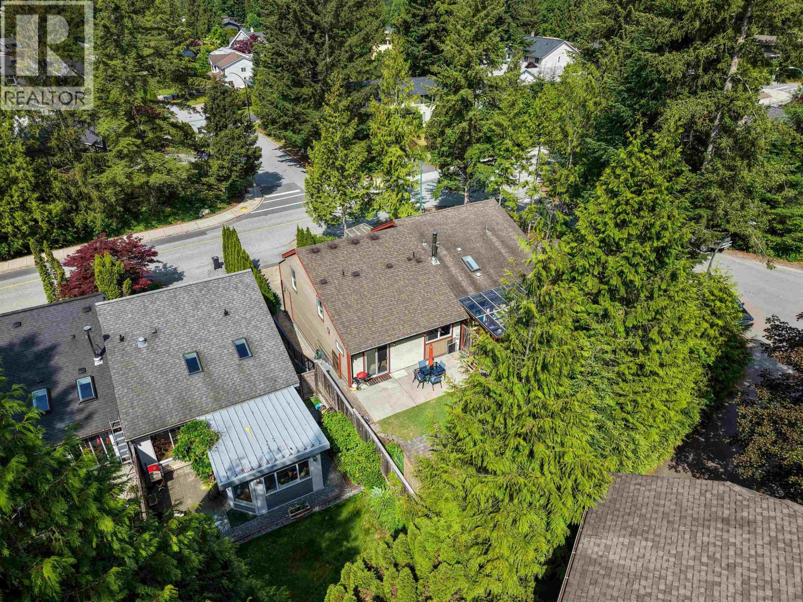 40736 Perth Drive, Squamish, British Columbia  V0N 1T0 - Photo 32 - R3127667