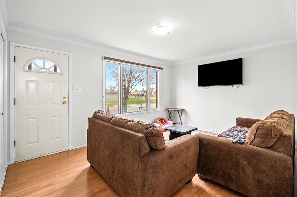 2118 Manitoba Avenue, Winnipeg, Manitoba  R2R 1N8 - Photo 2 - 202608834
