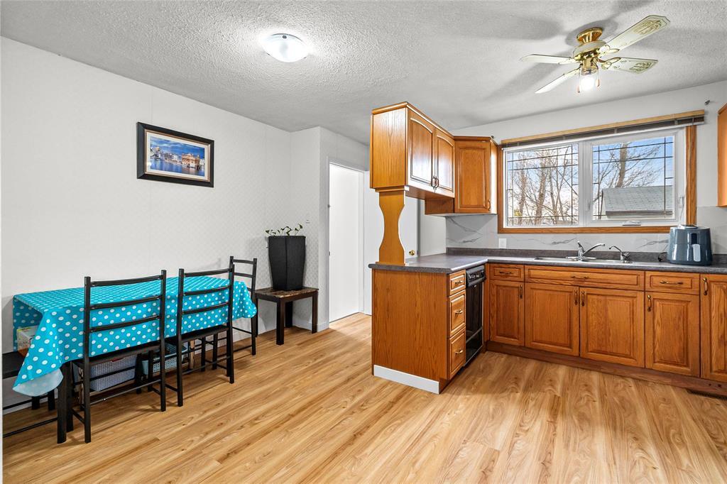 2118 Manitoba Avenue, Winnipeg, Manitoba  R2R 1N8 - Photo 4 - 202608834