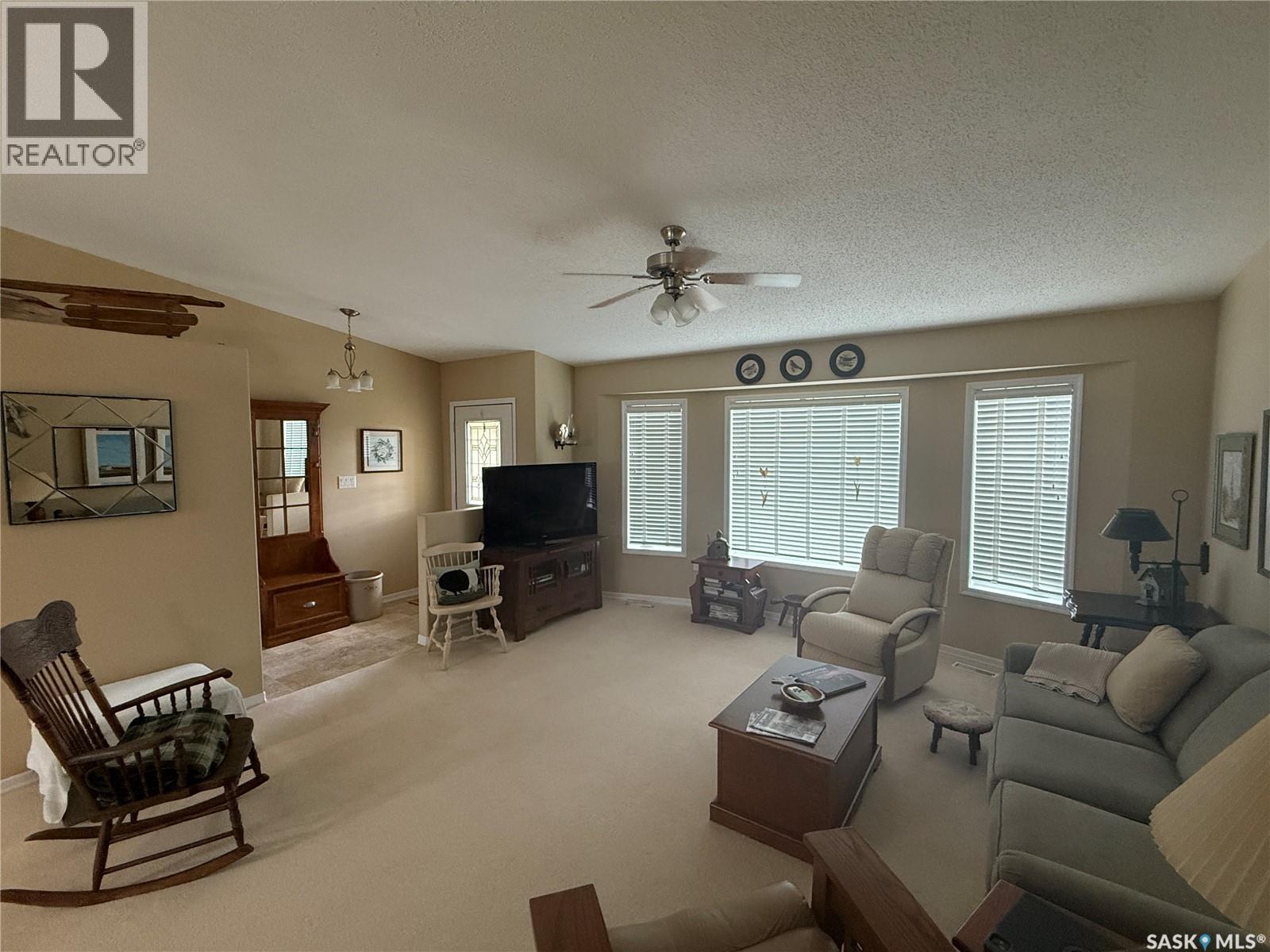 225 3rd Street, Weyburn Rm No. 67, Saskatchewan  S0C 1X0 - Photo 11 - SK037092