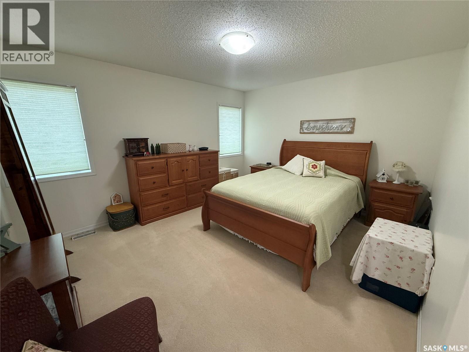 225 3rd Street, Weyburn Rm No. 67, Saskatchewan  S0C 1X0 - Photo 18 - SK037092