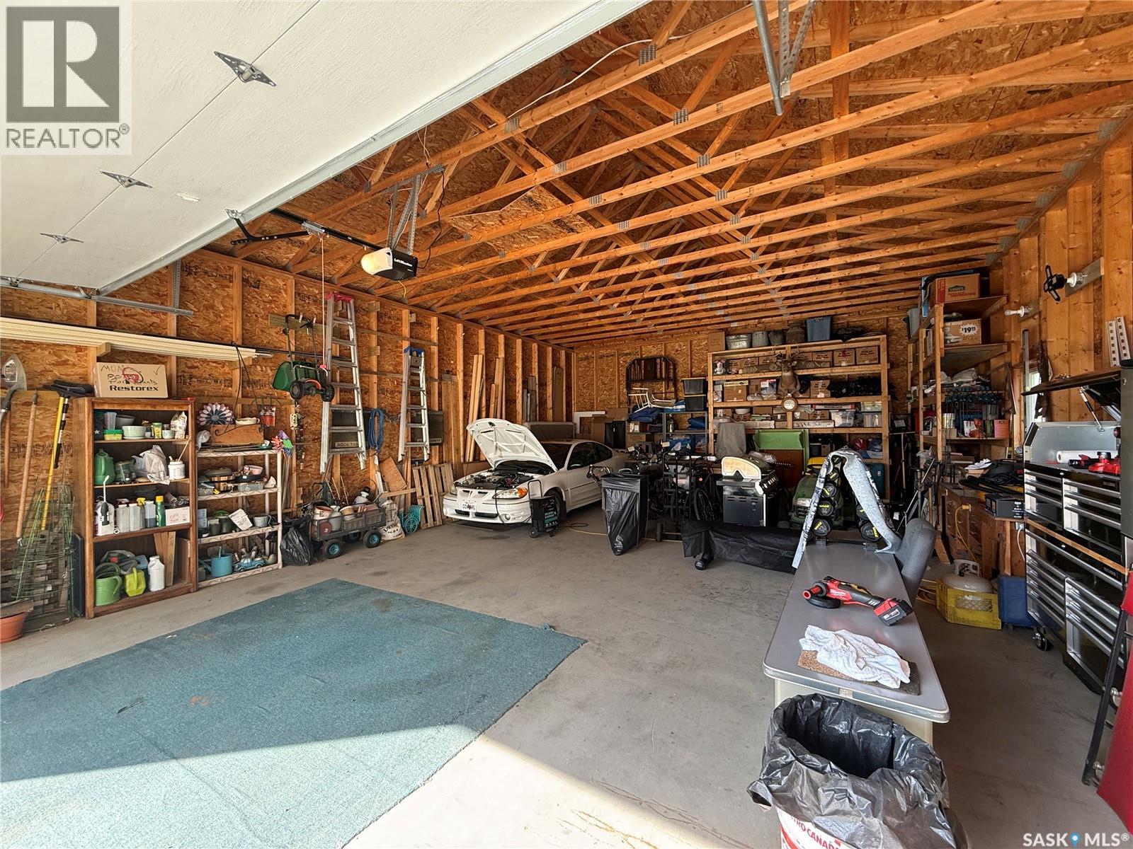 225 3rd Street, Weyburn Rm No. 67, Saskatchewan  S0C 1X0 - Photo 23 - SK037092