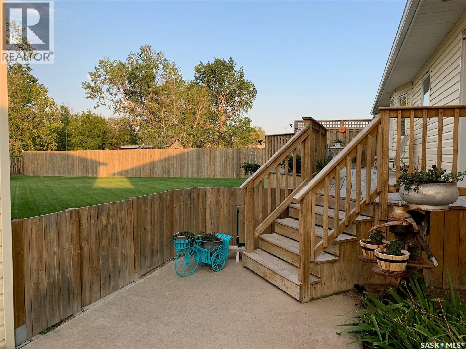225 3rd Street, Weyburn Rm No. 67, Saskatchewan  S0C 1X0 - Photo 25 - SK037092