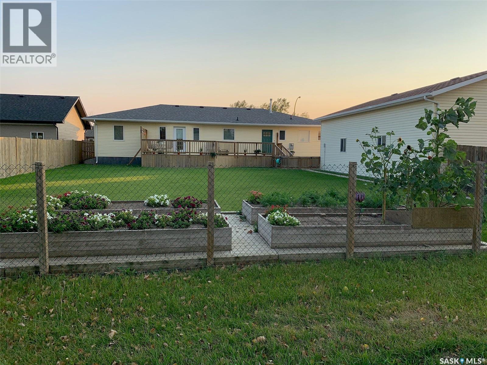 225 3rd Street, Weyburn Rm No. 67, Saskatchewan  S0C 1X0 - Photo 32 - SK037092