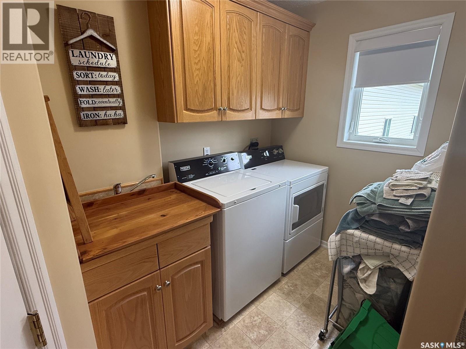 225 3rd Street, Weyburn Rm No. 67, Saskatchewan  S0C 1X0 - Photo 4 - SK037092