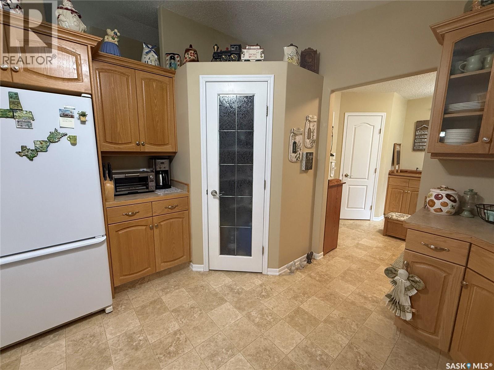 225 3rd Street, Weyburn Rm No. 67, Saskatchewan  S0C 1X0 - Photo 5 - SK037092