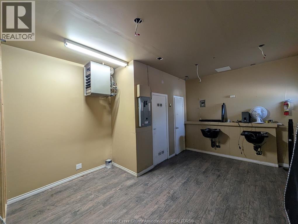 42 Shepherd Street, Windsor, Ontario  N8X 2J8 - Photo 2 - 26012077