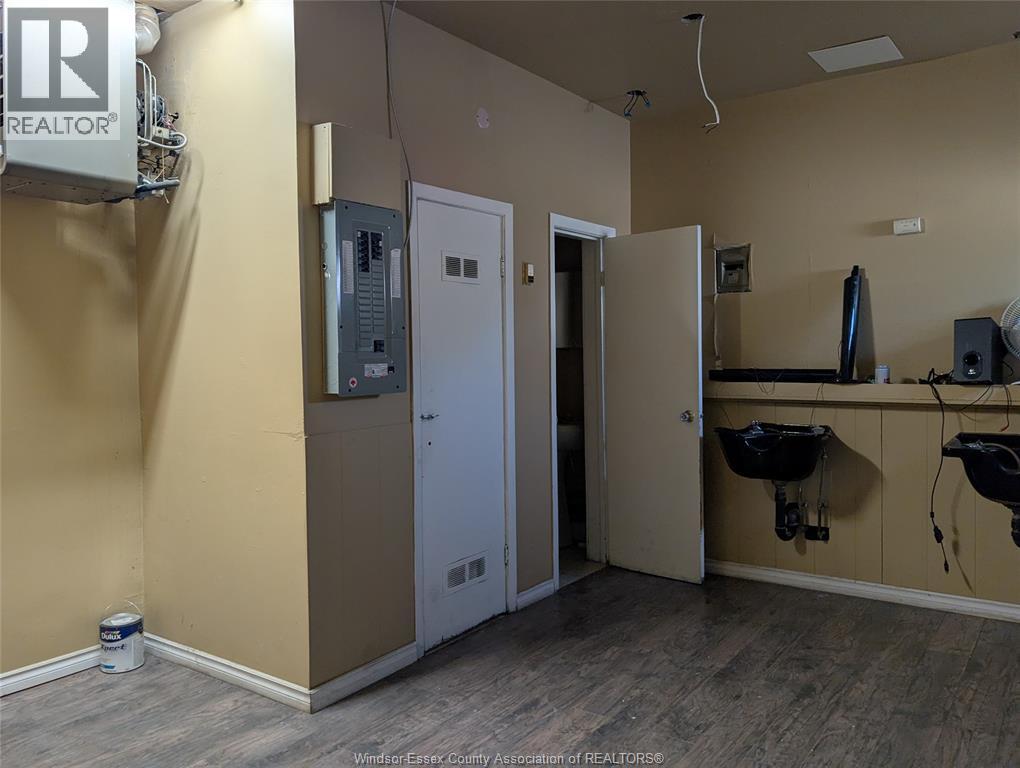 42 Shepherd Street, Windsor, Ontario  N8X 2J8 - Photo 6 - 26012077