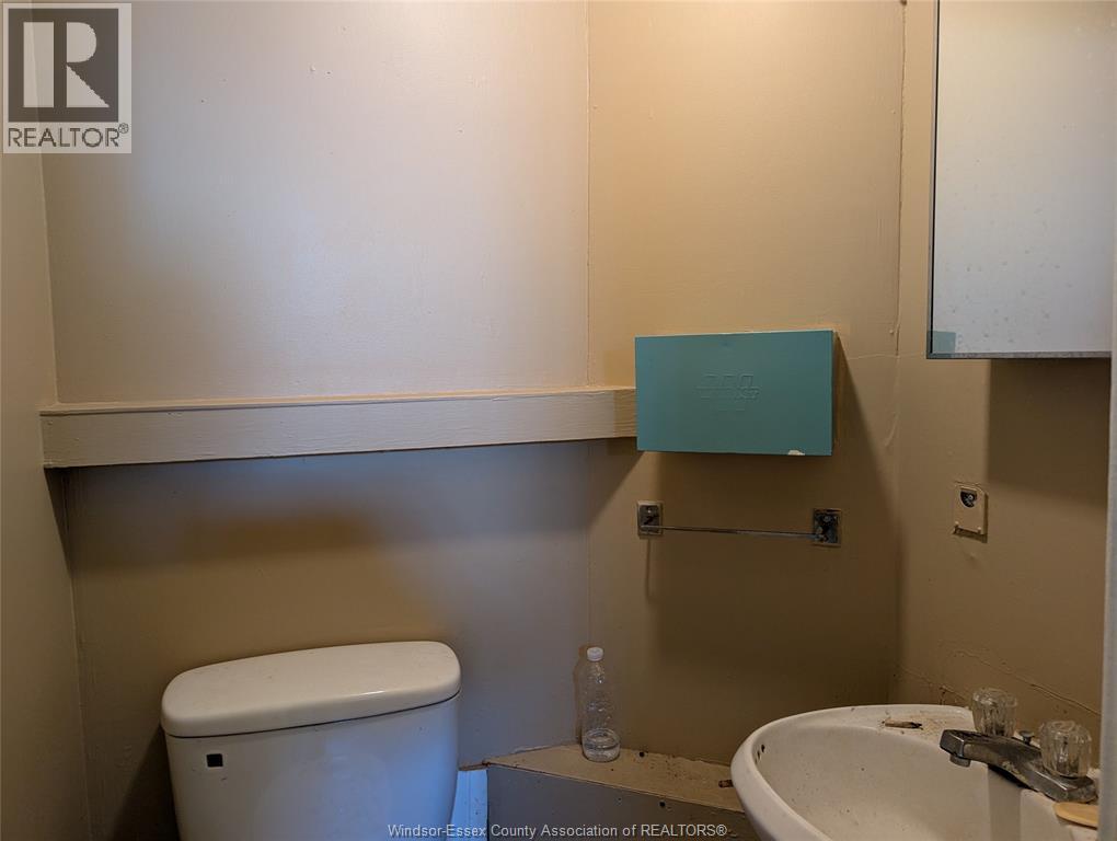 42 Shepherd Street, Windsor, Ontario  N8X 2J8 - Photo 7 - 26012077