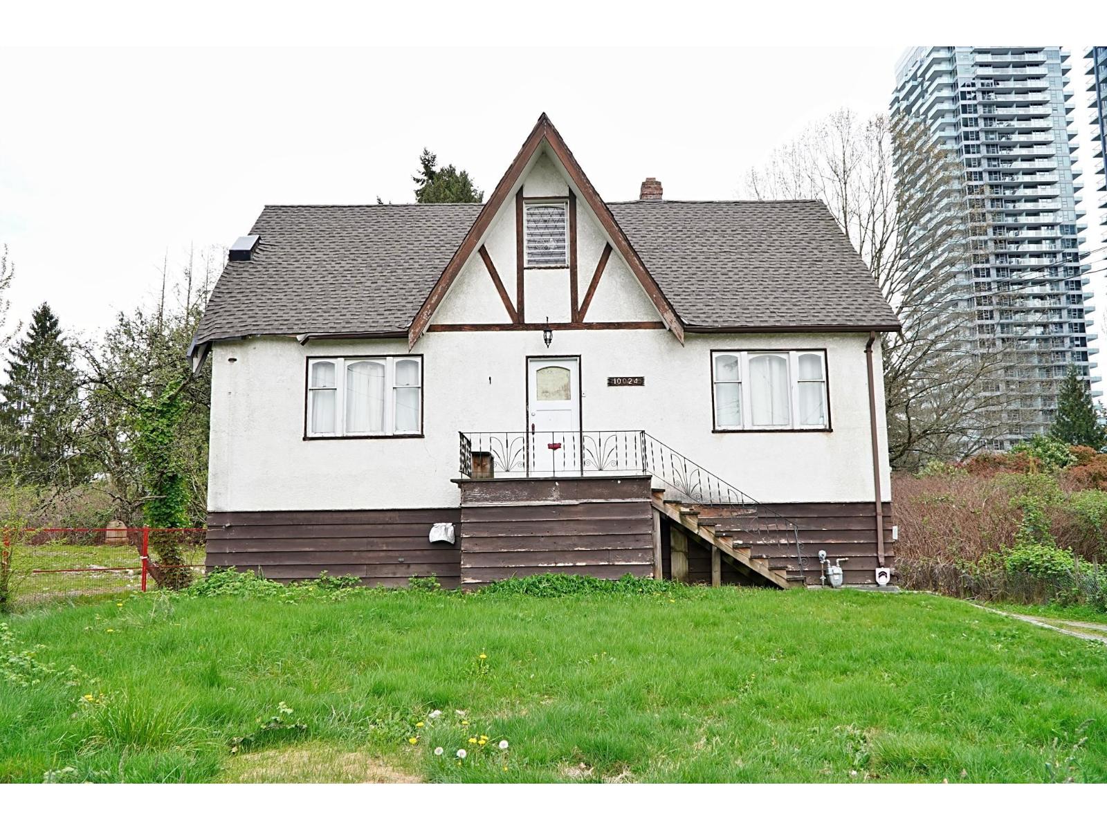 10024 Whalley Boulevard, Surrey, British Columbia  V3T 4E9 - Photo 1 - R3127538
