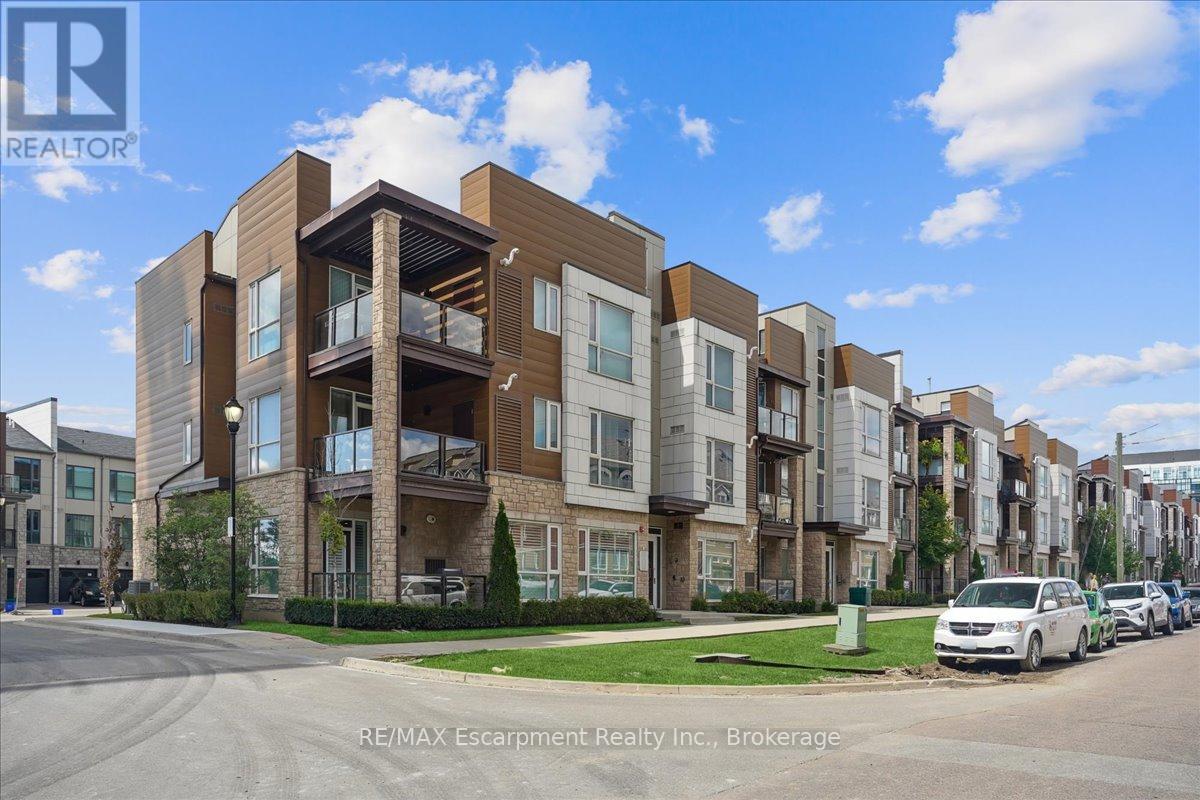 211 - 2370 KHALSA GATE, Oakville, Ontario