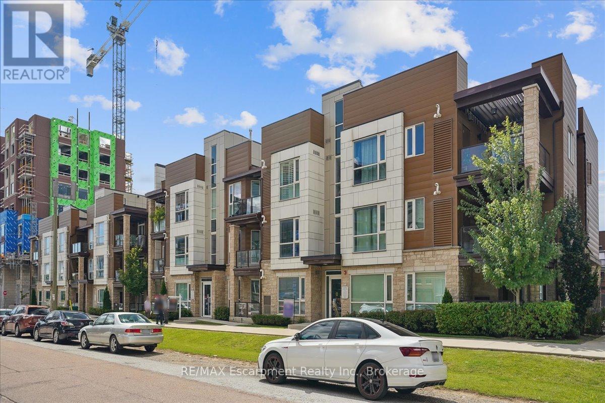 211 - 2370 Khalsa Gate, Oakville, Ontario  L6M 1P5 - Photo 2 - W13172530