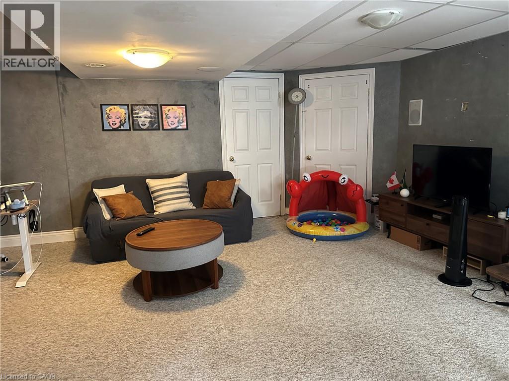 33 Vineberg Drive, Hamilton, Ontario  L9B 2P6 - Photo 17 - 40833487