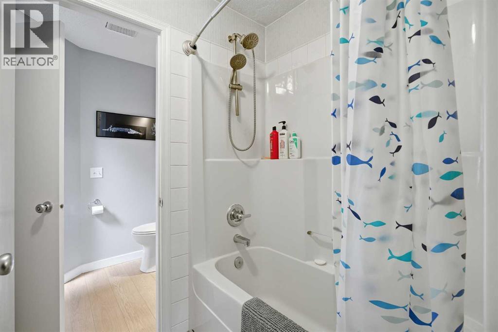 89 Prestwick Way Se, Calgary, Alberta  T2Z 3W7 - Photo 21 - A2299240