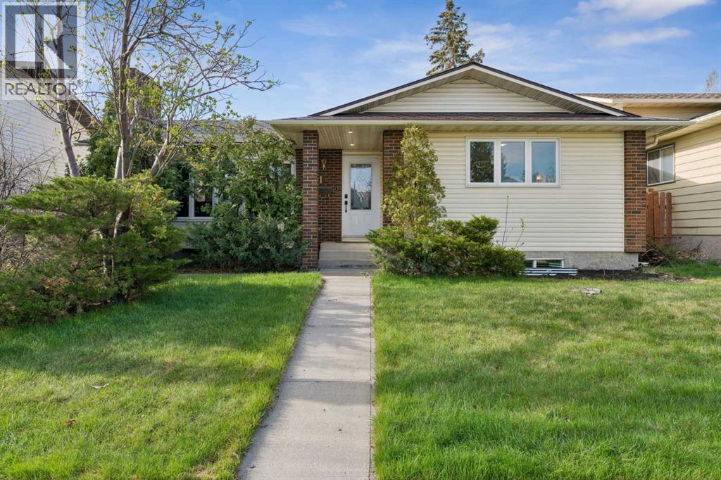 6751 34 Avenue NE, Calgary, Alberta  T1Y 4M1 - Photo 1 - A2313148