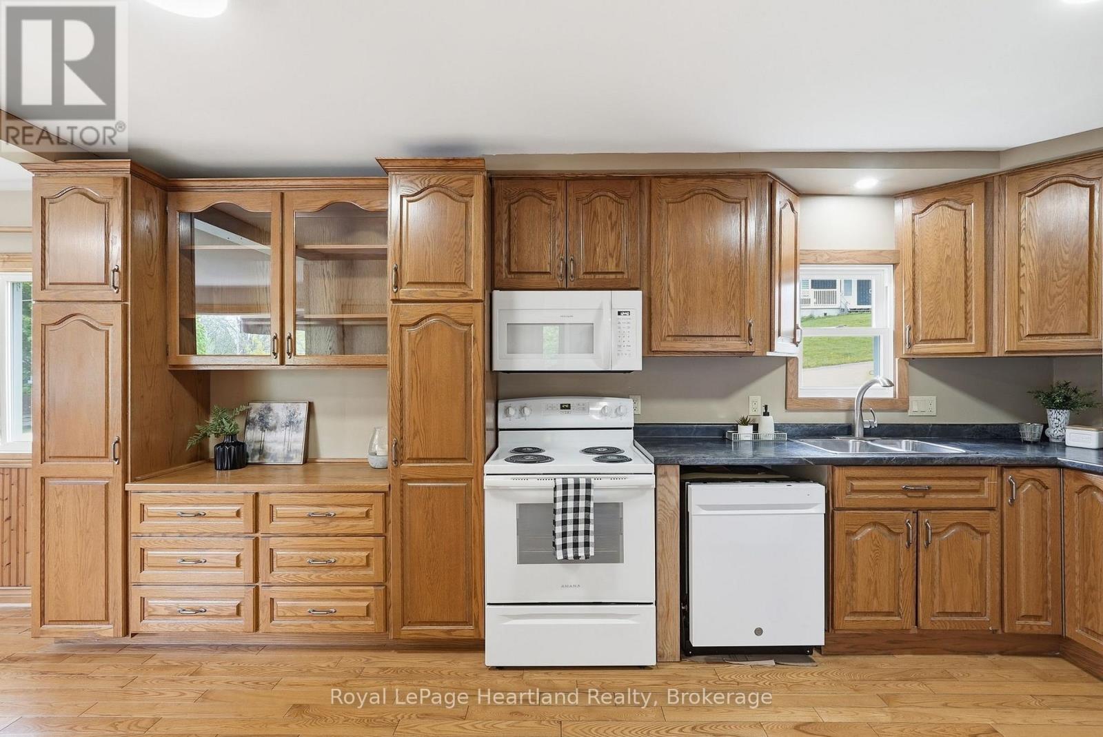 2058 James Street, Howick, Ontario  N0G 1X0 - Photo 12 - X13172514