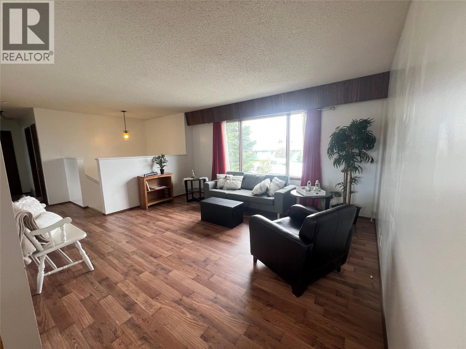 1029 118 Avenue, Dawson Creek, British Columbia  V1G 3H4 - Photo 2 - 10388878