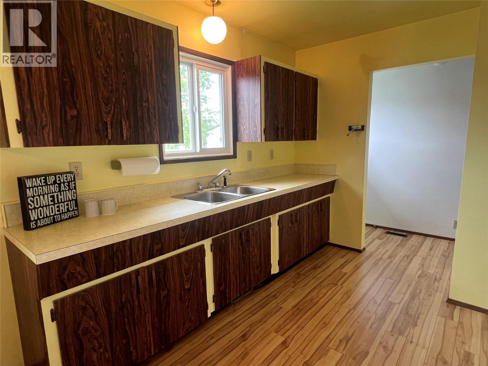 1029 118 Avenue, Dawson Creek, British Columbia  V1G 3H4 - Photo 4 - 10388878