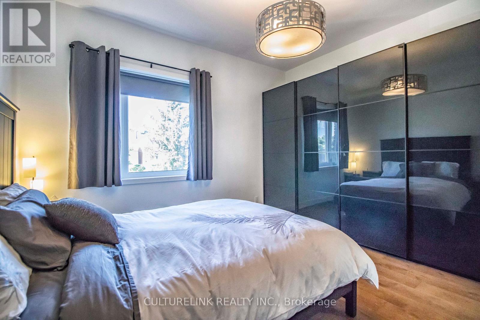 Upper - 121 Montrose Avenue, Toronto, Ontario  M6J 2T6 - Photo 13 - C13172540
