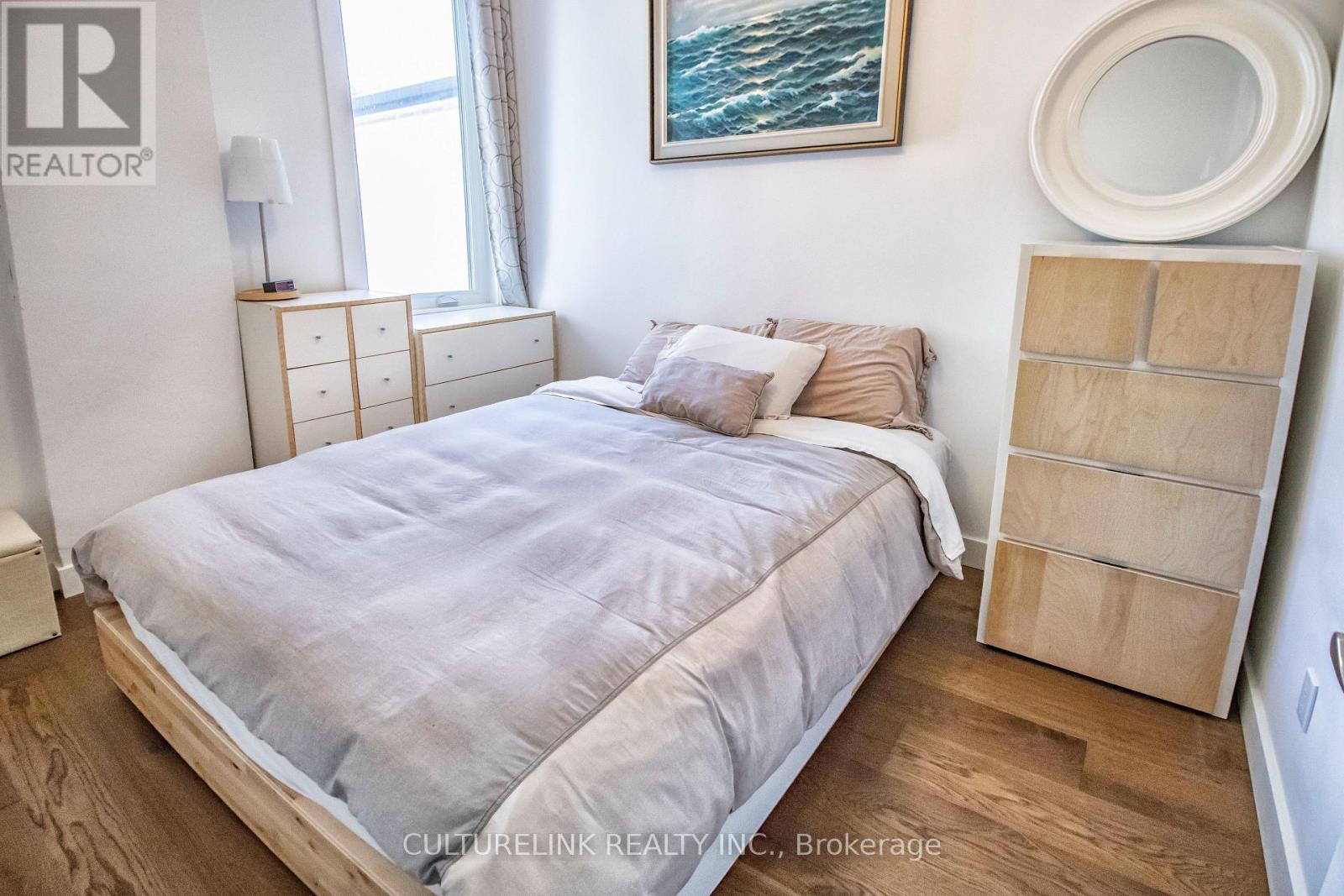 Upper - 121 Montrose Avenue, Toronto, Ontario  M6J 2T6 - Photo 14 - C13172540