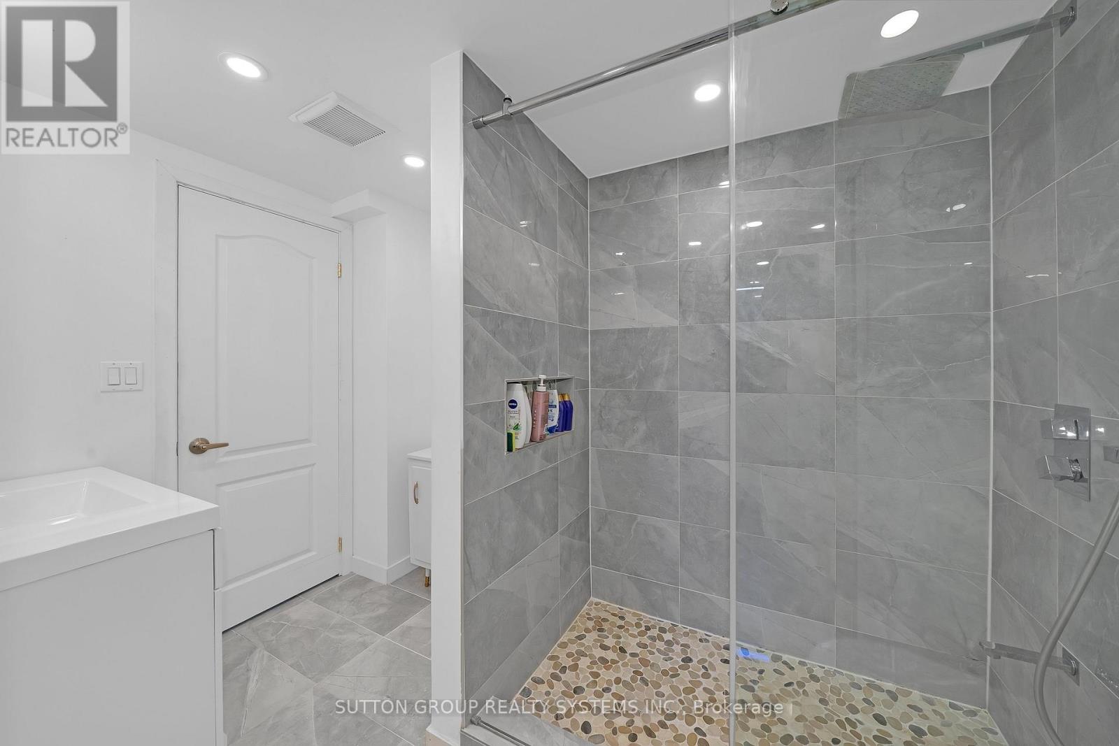 134 Sussex Street, Oshawa, Ontario  L1G 1V9 - Photo 24 - E13172508