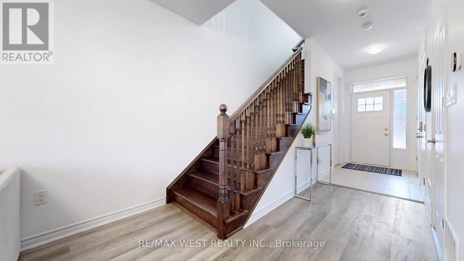 902 Sumac Crescent, Milton, Ontario  L9E 1R7 - Photo 17 - W13172486